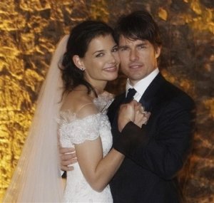 tom-cruise-and-katie-holmes-wedding-photo.jpg