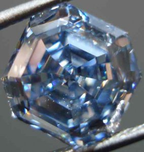 Asscherbluediamond2.jpg