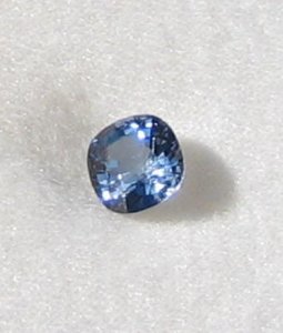 klsbluecushionspinel5.JPG