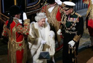 queenstateopeningparliament2007g..jpg