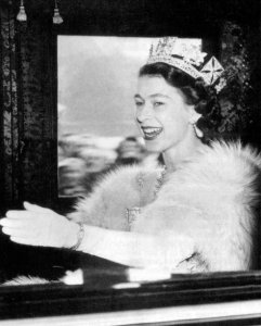 queens1ststateopeningparliament1952.jpg