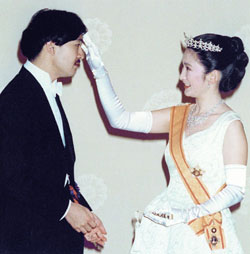 kikoweddingtiara.jpg