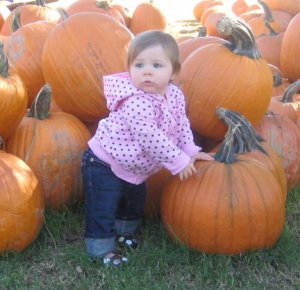 Tessa_pumpkin2.jpg