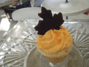 fallleafcupcake1.jpg