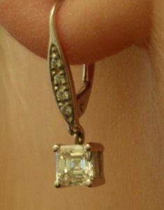 asscher_rb_dangle_earrings_01.jpg