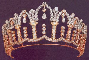 Lalla-Hasnas-Chaumet-Tiara.jpg