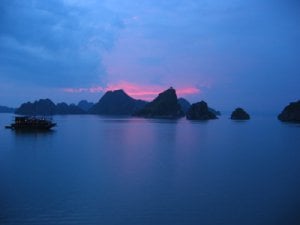 halong.jpg