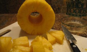 IMGfreshpineapple0370.JPG