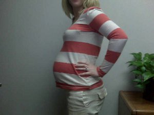 33 weeks preg.jpg