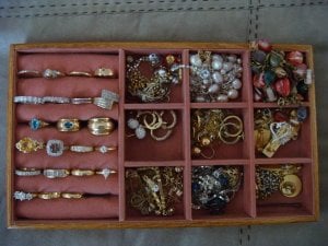 AndiJewelBoxTray1.JPG