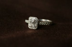 engagementring002.jpg