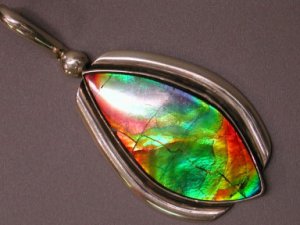 ammolite pendant.jpg