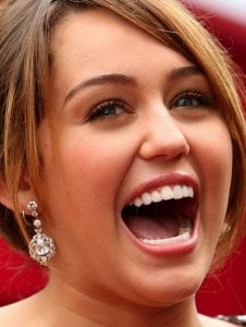 mileycyrus3oscars2009.jpg