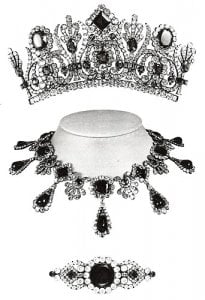 Parure emeraudes de Marie-Louise.jpg