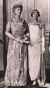 Queen_Mary_and_Queen&Elisabeth.jpg