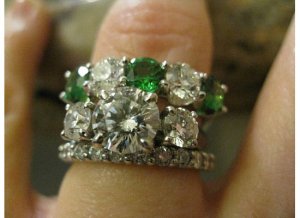 tsavdiamond3ringshand44.jpg