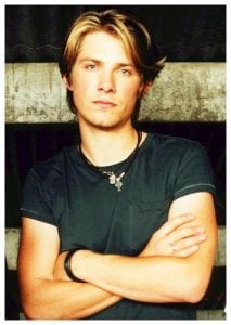 taylorhanson.jpg