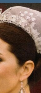 wedding-tiara-mary-03.jpg