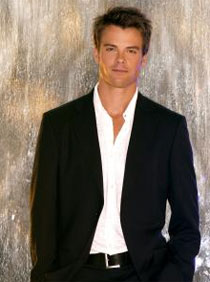 Josh-duhamel-210x282.jpg