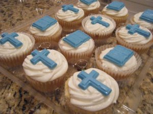 baptismcupcake2.jpg