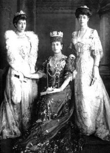 queen_alexandra-louise_and_victoria.jpg