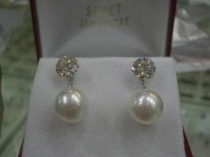 SS Pearl Studs_5a.JPG