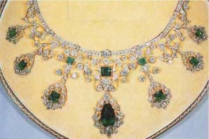 Jewels-GodmanEmeraldNecklace.jpg