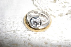 Paige_tapered_platinum_ring_4.jpg