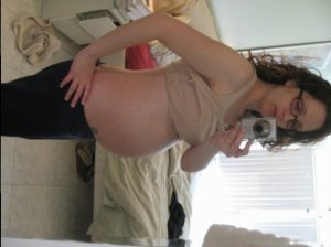 32 weeks 2.JPG