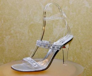 stuart-weitzmann-diamond-shoe.jpg