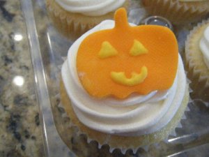 pumpkincupcakes.jpg