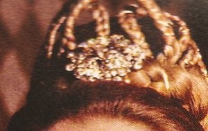 gracecloseuphairbrooch.jpg