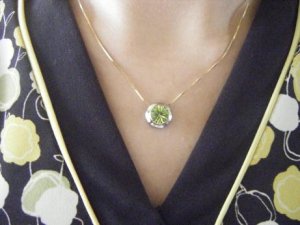 peridotpendantbezeldt0709 013.jpg