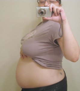 amber22w3dcloserbelly.jpg