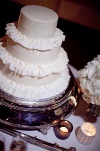 R&B_Wed459 (Small)cake.jpg