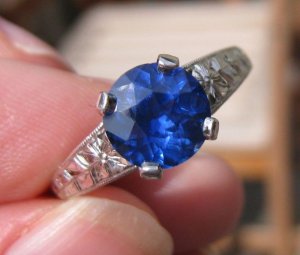 nicholerh_sapphire_ring.jpg