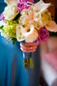 holding bouquet 08.jpg