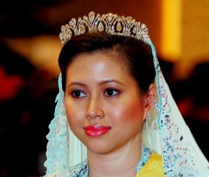 Azrinaz.of.Brunei_b.jpg