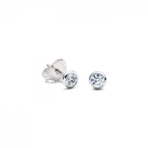 13034702_xltiffanydiamond studs.jpg