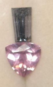 trill spinel pendant2.jpg