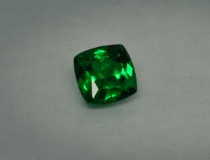 tsavorite-1.jpg