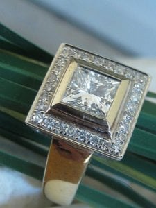 1ct F SI1 Princess diamond halo.jpg