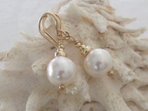 Tissue nuc earrings 02.jpg