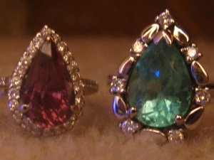 Alexandrite & Emerald fluor none.JPG