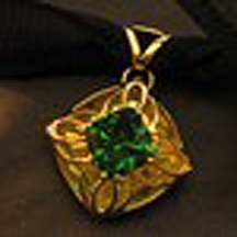 emeraldpendant.jpg