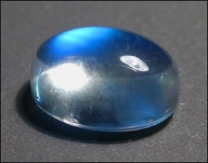 bluemoonstone31cts.jpg