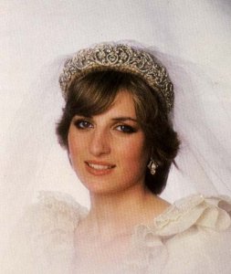 Lady-Diana-diana-2C-princess-of-wales-147366_433_513.jpg