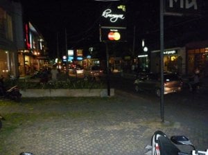 mainstreetinseminyak.JPG