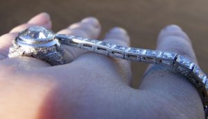 lgkbracelet18x.jpg