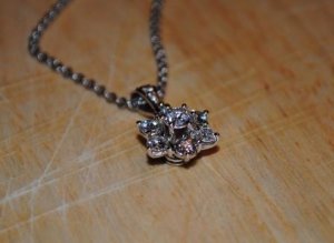 kbflowerpendant1 xs.JPG